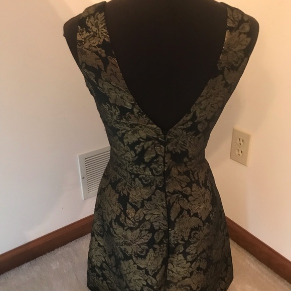 Lush Womens Small Black Gold V Neck Sleeveless Gold Floral Tank Dress Lined - Picture 6 of 10